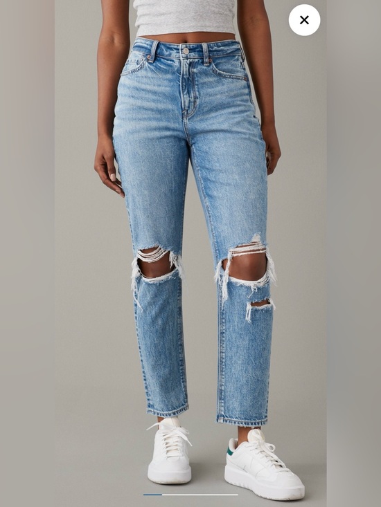 American Eagle Outfitters Denim - American Eagle Destroyed Mom Jeans - 4s